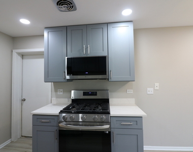 360 Farmingdale Circle - Photo Thumbnail 9
