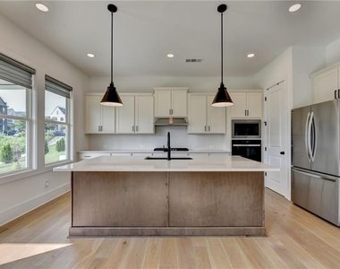 1205 Westshore Drive - Photo Thumbnail 10