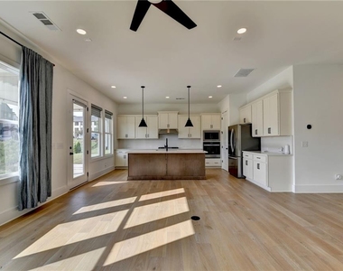 1205 Westshore Drive - Photo Thumbnail 5