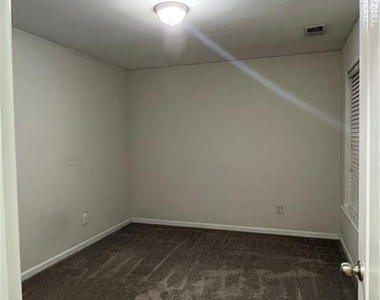 3380 Archgate Ct - Photo Thumbnail 23
