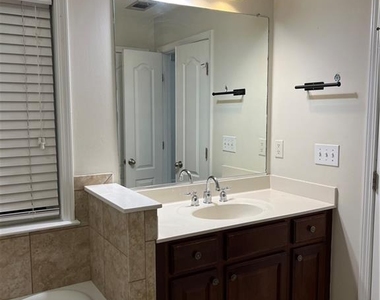 3380 Archgate Ct - Photo Thumbnail 21