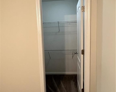 3380 Archgate Ct - Photo Thumbnail 16