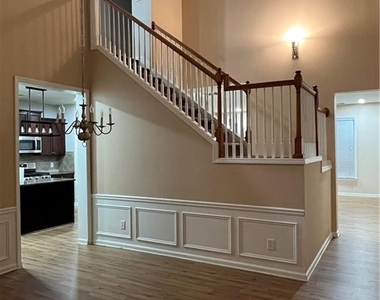 3380 Archgate Ct - Photo Thumbnail 2