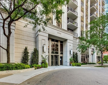 1322 S Prairie Avenue - Photo Thumbnail 1
