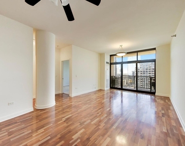1322 S Prairie Avenue - Photo Thumbnail 6