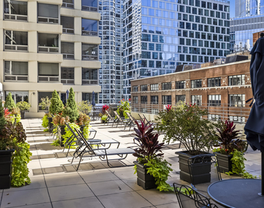440 N Wabash Avenue - Photo Thumbnail 12