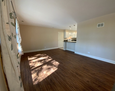7440 W Everell Avenue - Photo Thumbnail 4