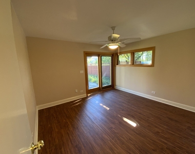 7440 W Everell Avenue - Photo Thumbnail 12