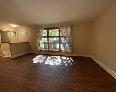 7440 W Everell Avenue - Photo Thumbnail 5