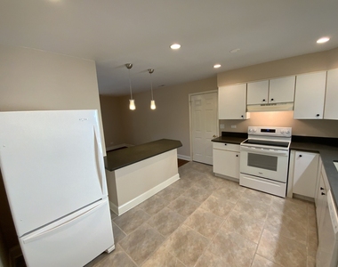 7440 W Everell Avenue - Photo Thumbnail 10