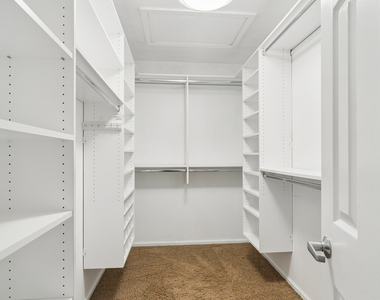 2059 Sheridan Road - Photo Thumbnail 15