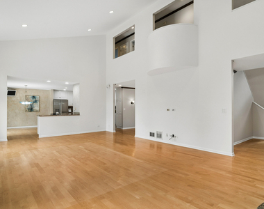 2059 Sheridan Road - Photo Thumbnail 8