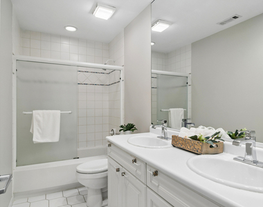 2059 Sheridan Road - Photo Thumbnail 12