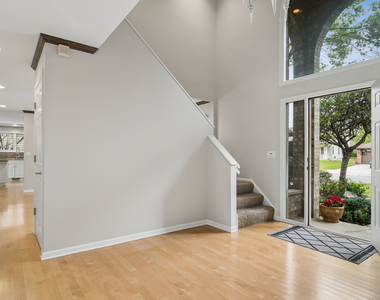 2059 Sheridan Road - Photo Thumbnail 3