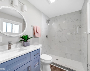 28069 N Lake Drive - Photo Thumbnail 19