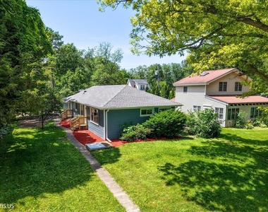 28069 N Lake Drive - Photo Thumbnail 35
