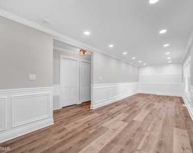 28069 N Lake Drive - Photo Thumbnail 3