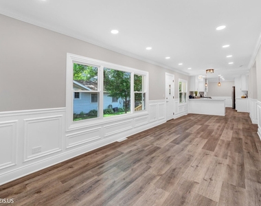 28069 N Lake Drive - Photo Thumbnail 4