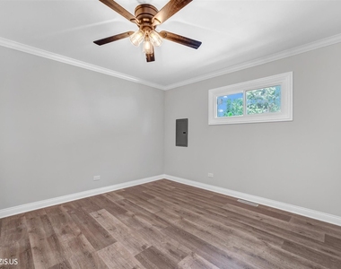 28069 N Lake Drive - Photo Thumbnail 22