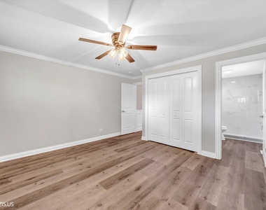 28069 N Lake Drive - Photo Thumbnail 14