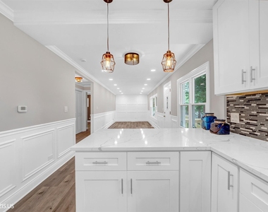 28069 N Lake Drive - Photo Thumbnail 11