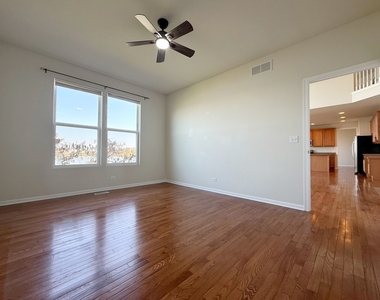 206 Chapin Way - Photo Thumbnail 9