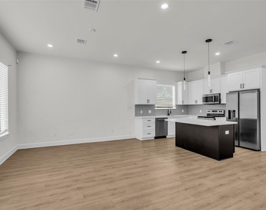 3829 Goodhope Street - Photo Thumbnail 6