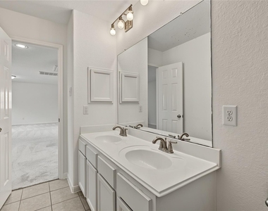 5318 Fossil Stone Lane - Photo Thumbnail 43