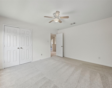 5318 Fossil Stone Lane - Photo Thumbnail 35