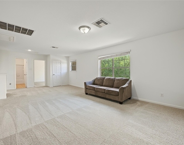 5318 Fossil Stone Lane - Photo Thumbnail 11