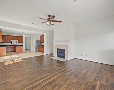 5318 Fossil Stone Lane - Photo Thumbnail 5