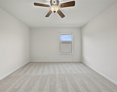 5318 Fossil Stone Lane - Photo Thumbnail 32