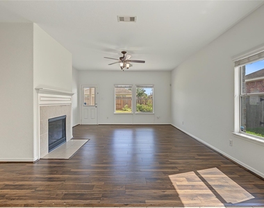 5318 Fossil Stone Lane - Photo Thumbnail 3