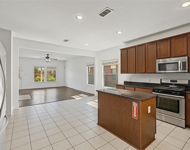 5318 Fossil Stone Lane - Photo Thumbnail 9
