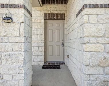 5318 Fossil Stone Lane - Photo Thumbnail 2