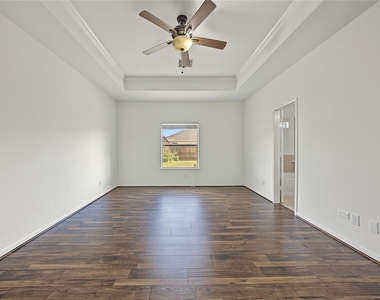 5318 Fossil Stone Lane - Photo Thumbnail 18