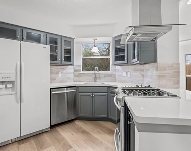 22 Braemar Forest Street - Photo Thumbnail 7