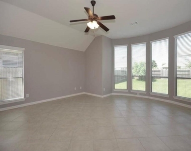 5527 Custard Apple Trail - Photo Thumbnail 7