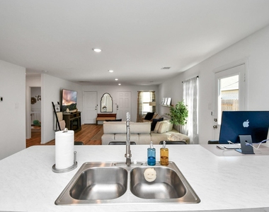 932 Gentle Moss Drive - Photo Thumbnail 14
