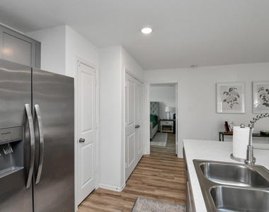 932 Gentle Moss Drive - Photo Thumbnail 16