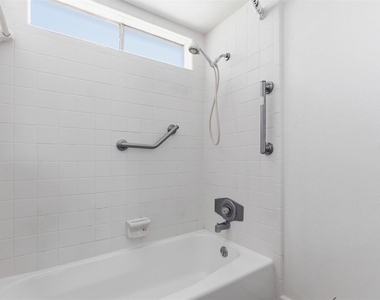 5814 Old Lodge Drive - Photo Thumbnail 19