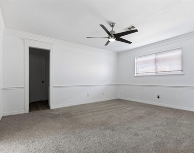 5814 Old Lodge Drive - Photo Thumbnail 15