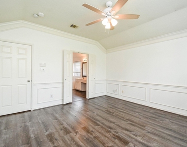 128 Long Canyon Lane - Photo Thumbnail 14