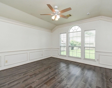 128 Long Canyon Lane - Photo Thumbnail 13
