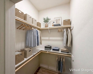 326 Clearwater Street - Photo Thumbnail 14