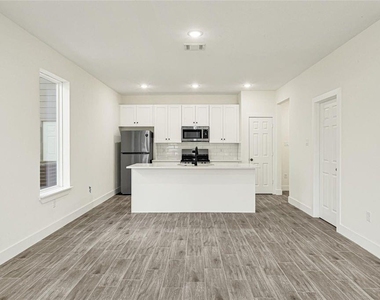 7957 Booker Street - Photo Thumbnail 6