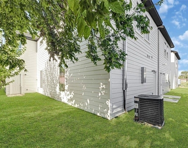 7957 Booker Street - Photo Thumbnail 16