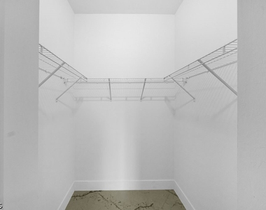 1025 Gladys Street - Photo Thumbnail 30