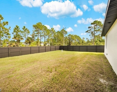 1025 Gladys Street - Photo Thumbnail 23