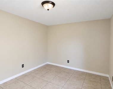 4600 28th Street Sw - Photo Thumbnail 3
